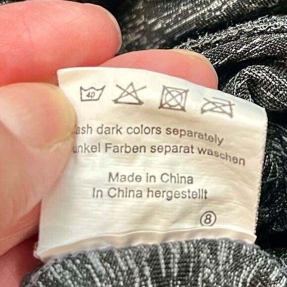 Maacie Maternity Gray Athletic Cropped Pants Medium - Picture 8 of 9